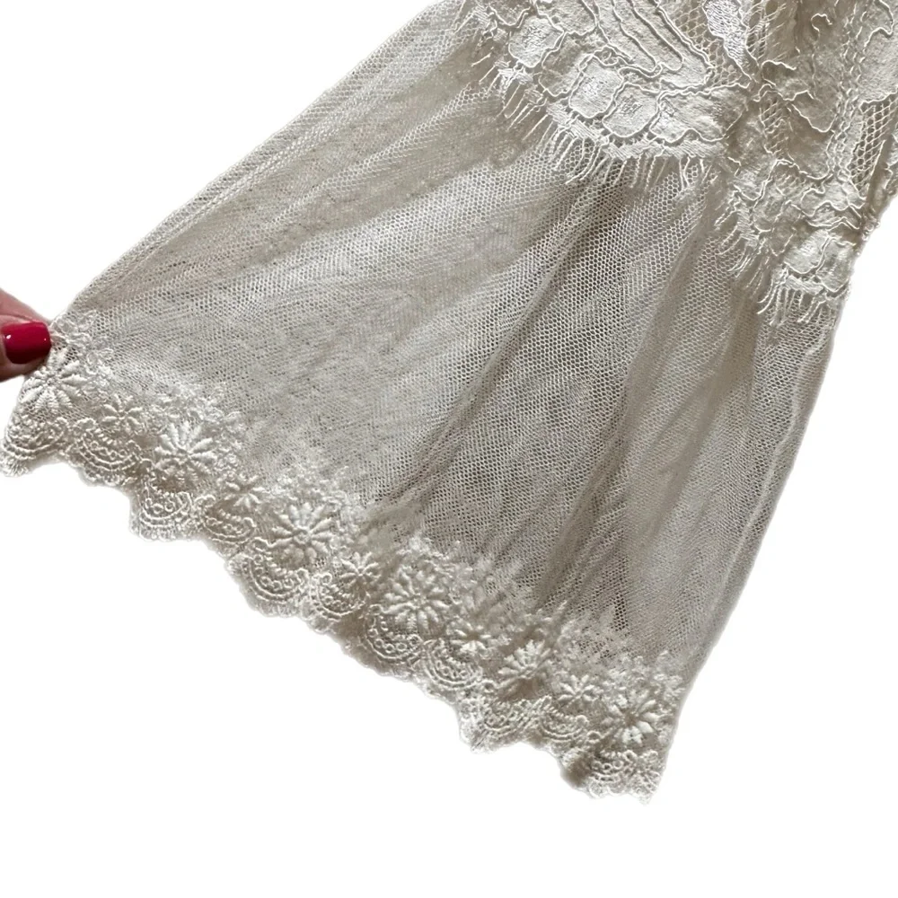 Adiva Elegant Cream Lace Top